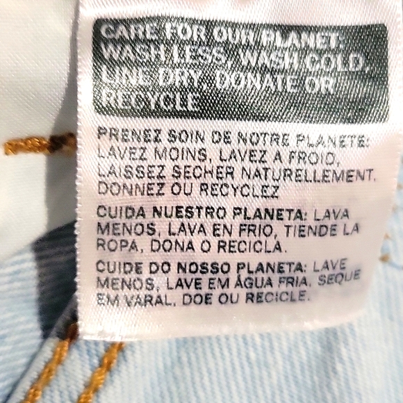 Levi's 501 distress buttonfly short shorts size 23 - Picture 3 of 5